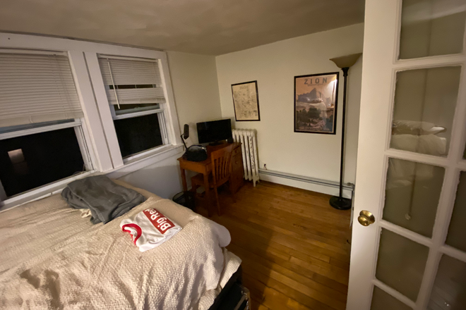 Bedroom - 11 Burnham Apt 3