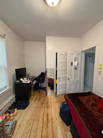 Room 2 - Spacious Room in 2B1B in Central Square Apartments