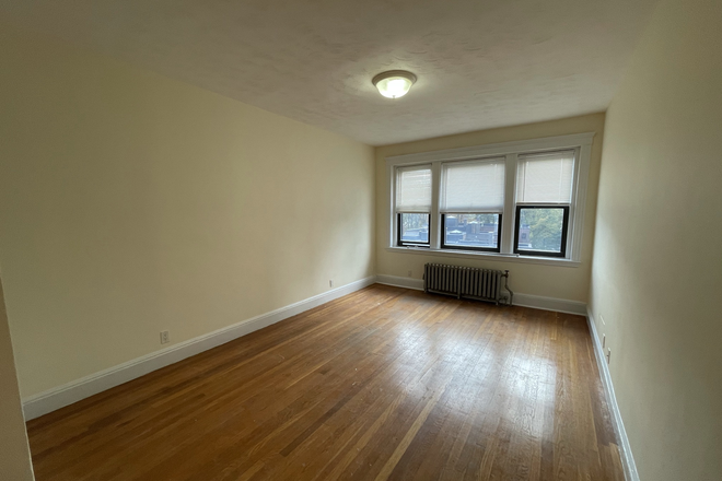 LIVING ROOM - **FALL  2026-2027**   2 BEDROOM SHORT WALK TO CAMPUS Apartments