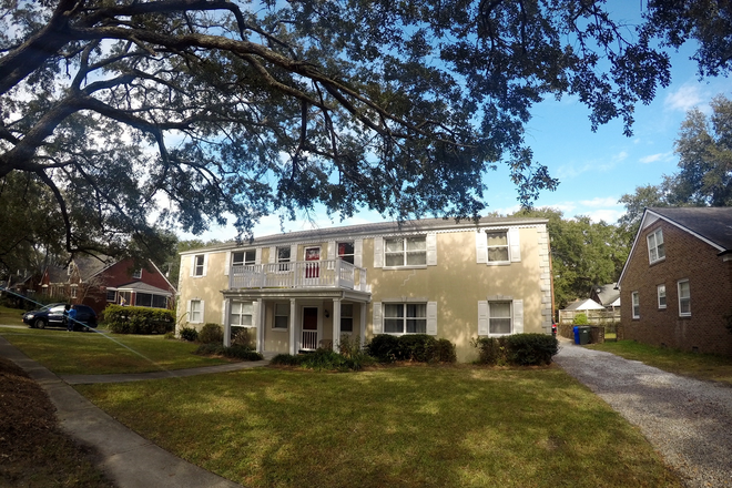 Exterior - Quiet Residential 2BR/1BA, 1 mile to MUSC via 17 or 61 Apartments