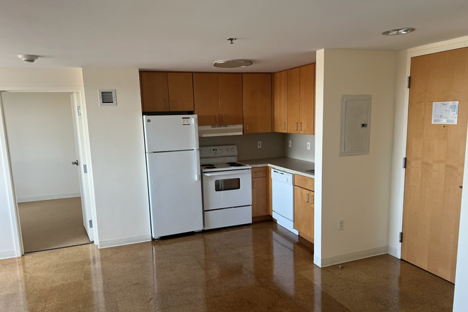 Kitchen - 1 Bedroom in Allston (HBS - One Western Ave)