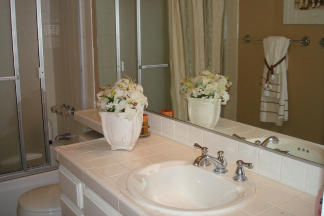 Bathroom - CLOSE TO UCSD PRIVATE ROOM -Short Term Lease Available