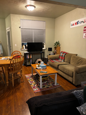 Living Room - Townhouse by South Eugene High