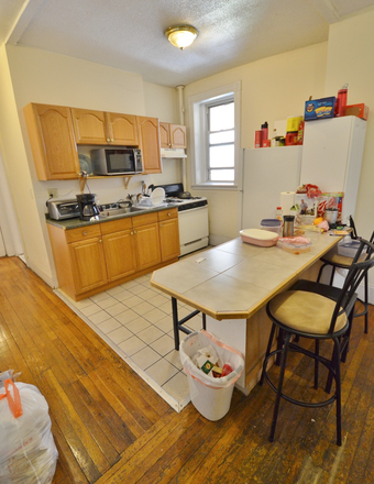 Kitchen - 4 Bed Available 9/1/26! *CONTACT NOAH 603-470-8181