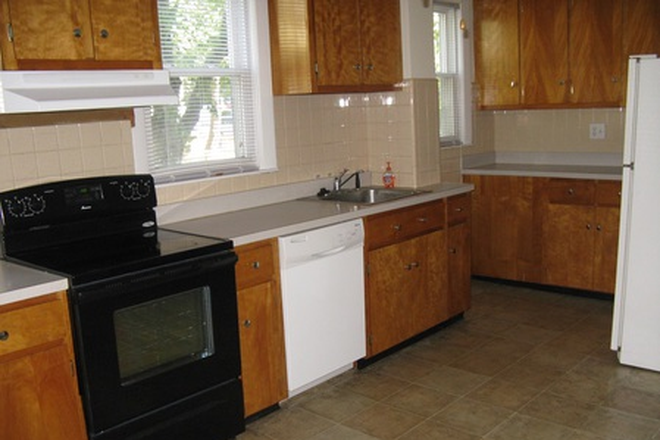 kitchen - Cambridge Street Apartments