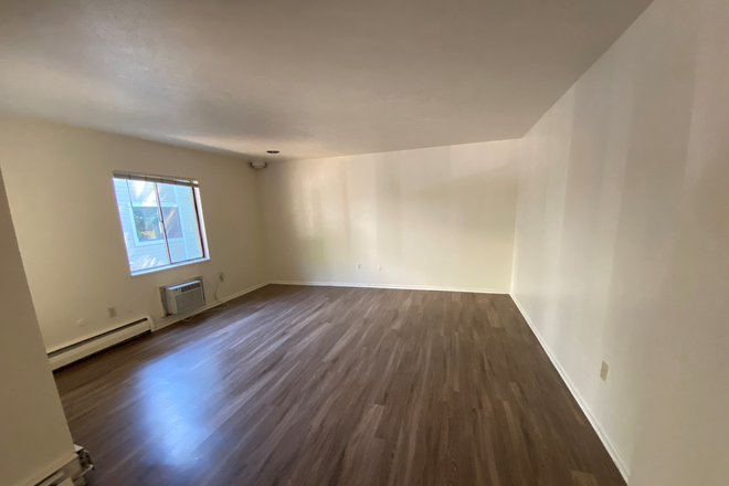3 - August Preleasing: 1623 19th St #14, #17 Apartments
