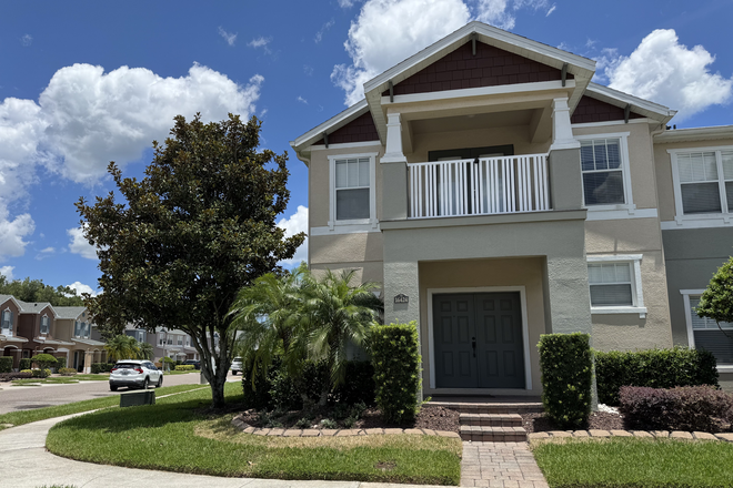 home main entry - UCF MAIN CAMPUS 7 MILES Townhome