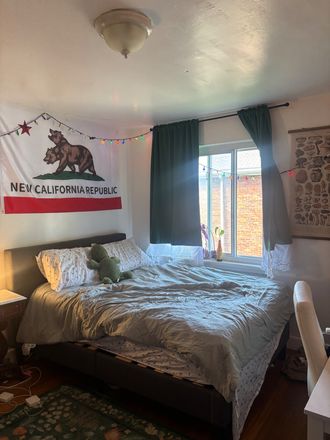 Bedroom - 20 Caltha Rd. Subletting starting in June! Very close to campus!