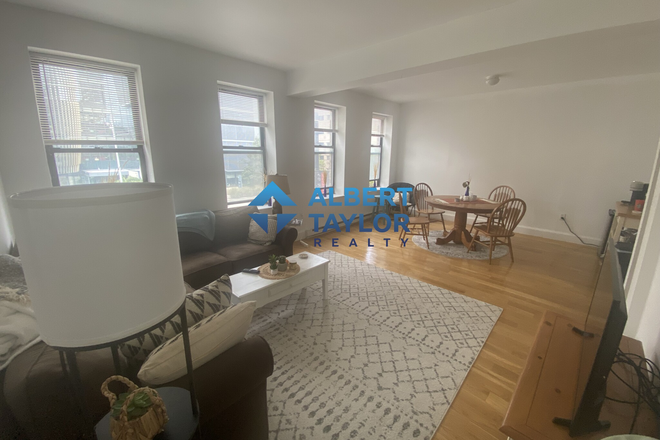 Living Area - 4 Bed 1 Bath ACROSS from ISEC!! Apartments