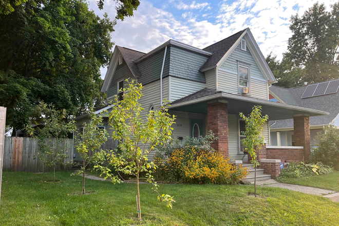 Streetview - Room for rent in historic house near Chapin Park