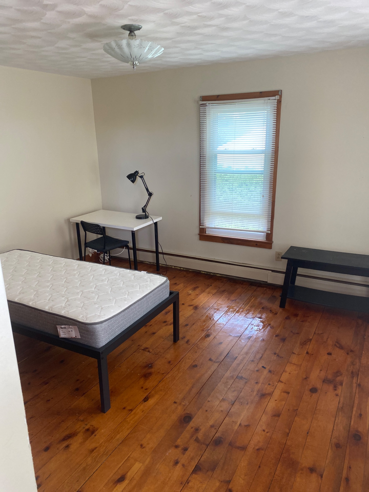 University of Massachusetts Dartmouth Off Campus Housing Search Morton Ave. directly across