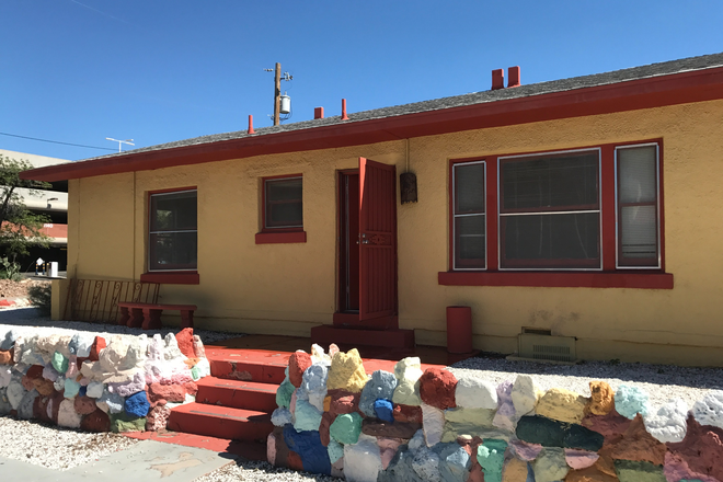  - 948 East Helen Street