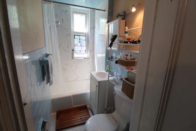 3 - Conveniently located 3 bed plus study Apartments