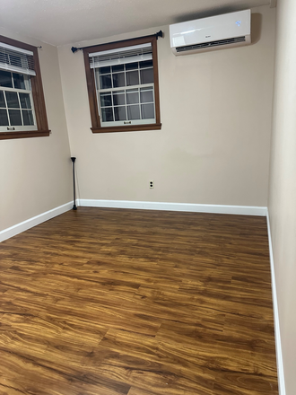 4 th Bedroom - A gem in McBryde Lane House