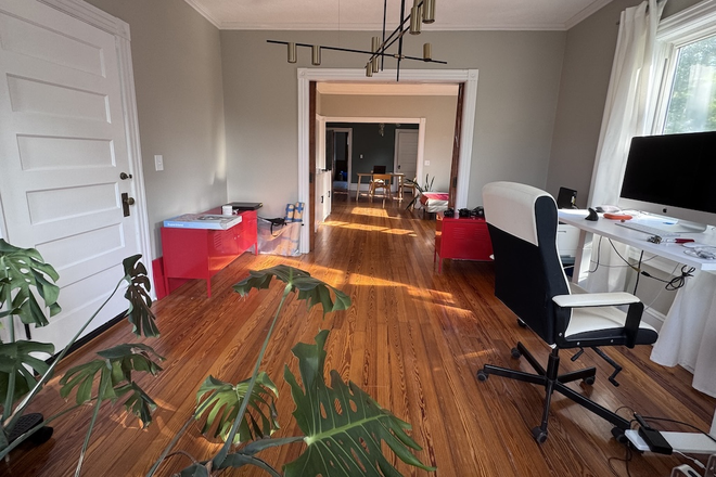 living room - Edgewood 2 br Apartment Sublet for 2025-2026 AY