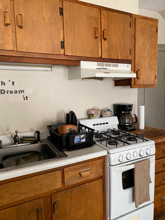 Kitchen - One Bedroom close to Campus Apartments