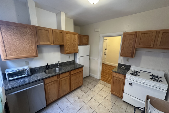 Kitchen - Fully Furnished 2-Bed, 1-Bath in Harvard Square!