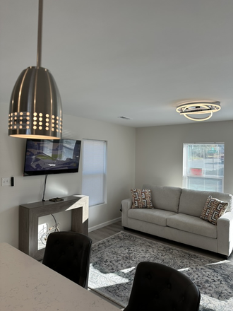 Studio View - Little House on the greenway