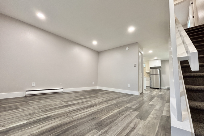 Unit #3 - 3485 Hayden- (2BR/1.5BA) Apartments