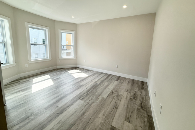 Living Room - NO BROKERS FEE, Newly Renovated 3 Bed 2 Bath