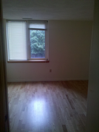2nd bedroom - Watertown Sq. BEAUTIFUL 2 bed 2 bath apartment 20min Bus 71 to Harvard
