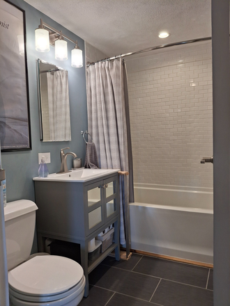 Bathroom - Fully Furnished 1BR in 3br Apt btn Harvard MIT