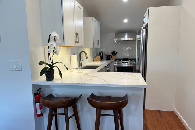 Kitchen - Furnished 2BR apt-Audubon Lane-Princeton