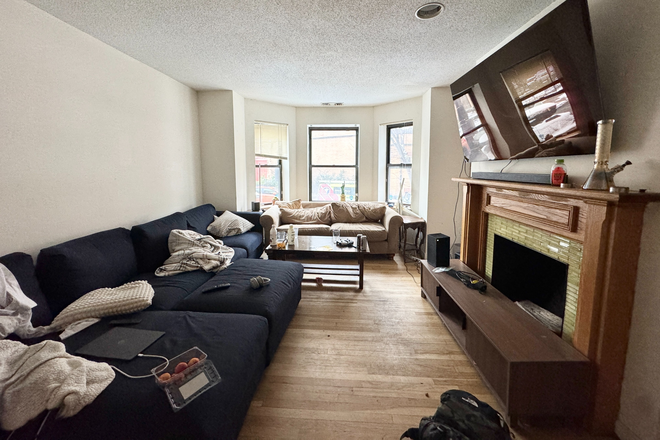 Call NOW for showings! 617-236-8550 - HEMENWAY ST - ONE OF THE FEW 5BRS IN SYMPHONY! DUPLEX AVAIL *9/1/2026* W/ 3 BATHS, IN UNIT W/D! Apartments