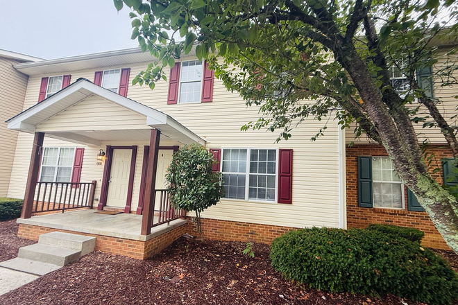  - 4 Bedroom 2.5 Bath Townhouse