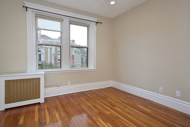 x - Amazing Location Boylston St 3 Bed Condo