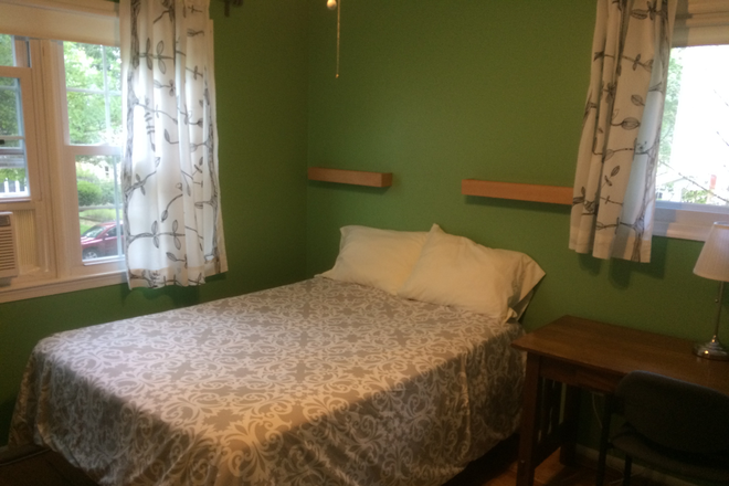  - Quiet Neighborhood In Old Greenbelt