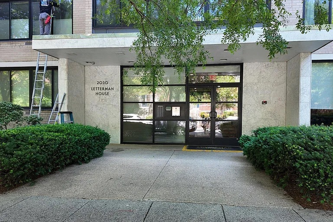 Outside street view - Large studio, Letterman House