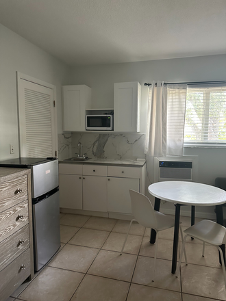 Kitchen Unit with Storage, Air Conditioning Unit - Private Studio Available Now!!!! - ALL UTILITIES INCLUDED!! House