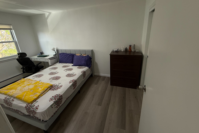 Bedroom - Winter Sublet Dec 25-Jan 19 Apartments