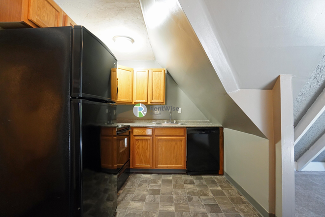 1 - JAN 2026-Awesome&BIG Brighton 3 bed. undergrad Ok! Cat OK---NO BROKER FEE Apartments