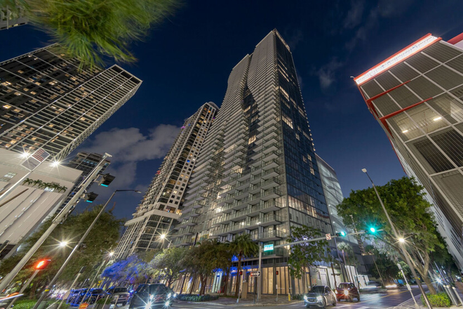 Miami World Tower - Miami World Tower Apartments