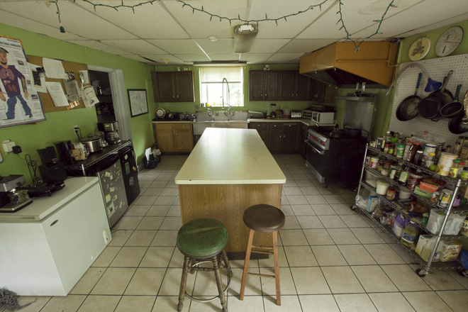 kitchen - New Community Cooperative Housing House