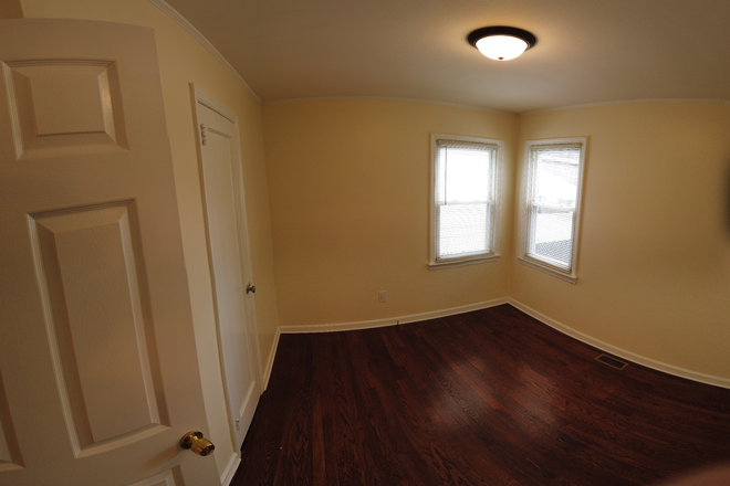 Bedroom - Still Available June 1 ! 6 Bedroom 3 Bath House