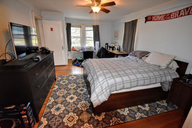 Bedroom - LAKE ST 8 BED BRIGHTON House