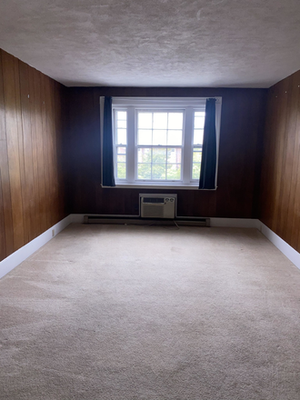 x - Kenmore Sq Studio Amazing Location Apartments