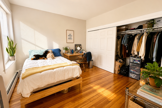 1 - Cleveland Cir 2 bedroom for 8/1 Grad Students Welcome No Fee BC off Campus 2 bed Apartments