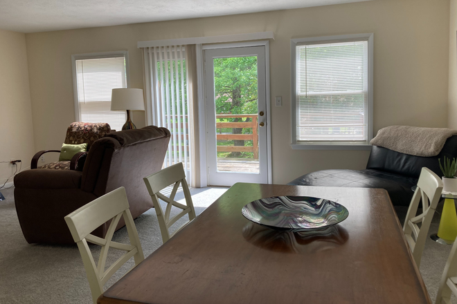 Open Concept Living Space - THOUGHTFULLY FURNISHED, FULLY EQUIPPED, UTILITIES INCLUDED, PRICED TO RENT! JUST MINUTES FROM W&M!