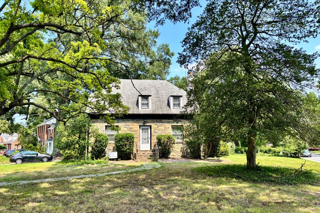 Outside view - Primary Bedroom | 4601 Harvard Rd | Fully Furnished | 2026-2027 School Year