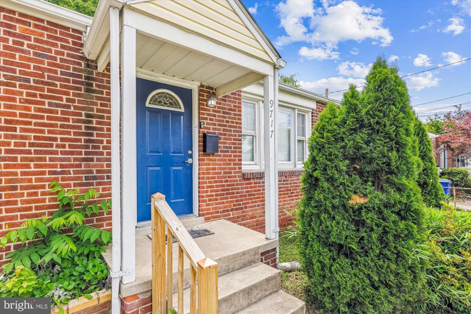 Front of House - WiFi & All Utilities Included - Fully Renovated