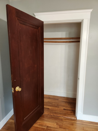 Bedroom - Furnished room, Quiet area, nice neighborhood. Just walk to campus and subway House