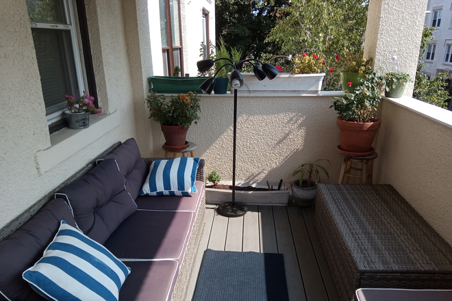 Balcony - April 1st thru June 30th, 2026 Beautiful Furnished 1-Bedroom, Corner Harvard ave /Commonwealth Condo