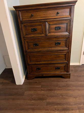 Bedroom chess - Walking distance to UCO House