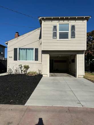 Front of the house - Richmond Annex - beautiful updated home with large yard
