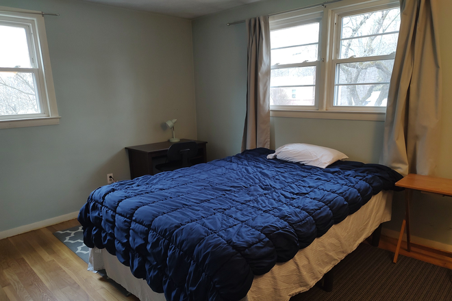 Bedroom - Utilities included, walk to UMass, flexible start/end dates