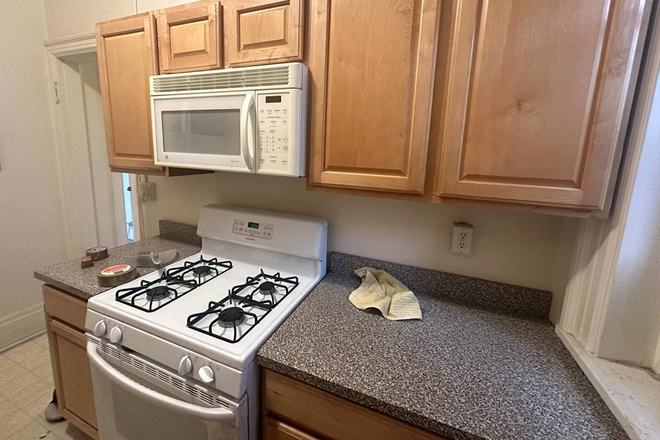 . - GORGEOUS 2 Bed/2 Bath w/HEAT+HOT WATER INCLUDED Avail 9/1!! Apartments